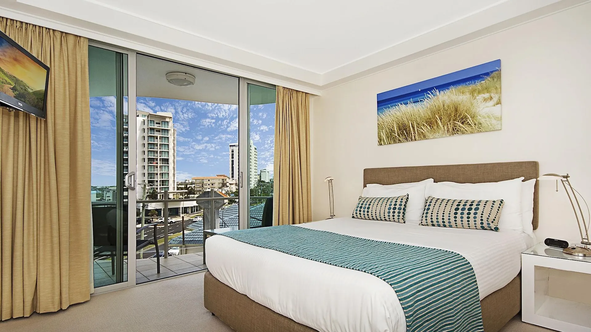 Aqua Vista Resort Maroochydore 4*,  Australia